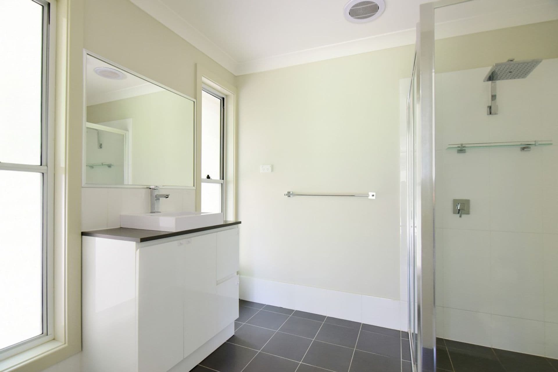 3 Hanover Close, South Nowra, NSW, 2541, South Nowra - Thumbnail 4