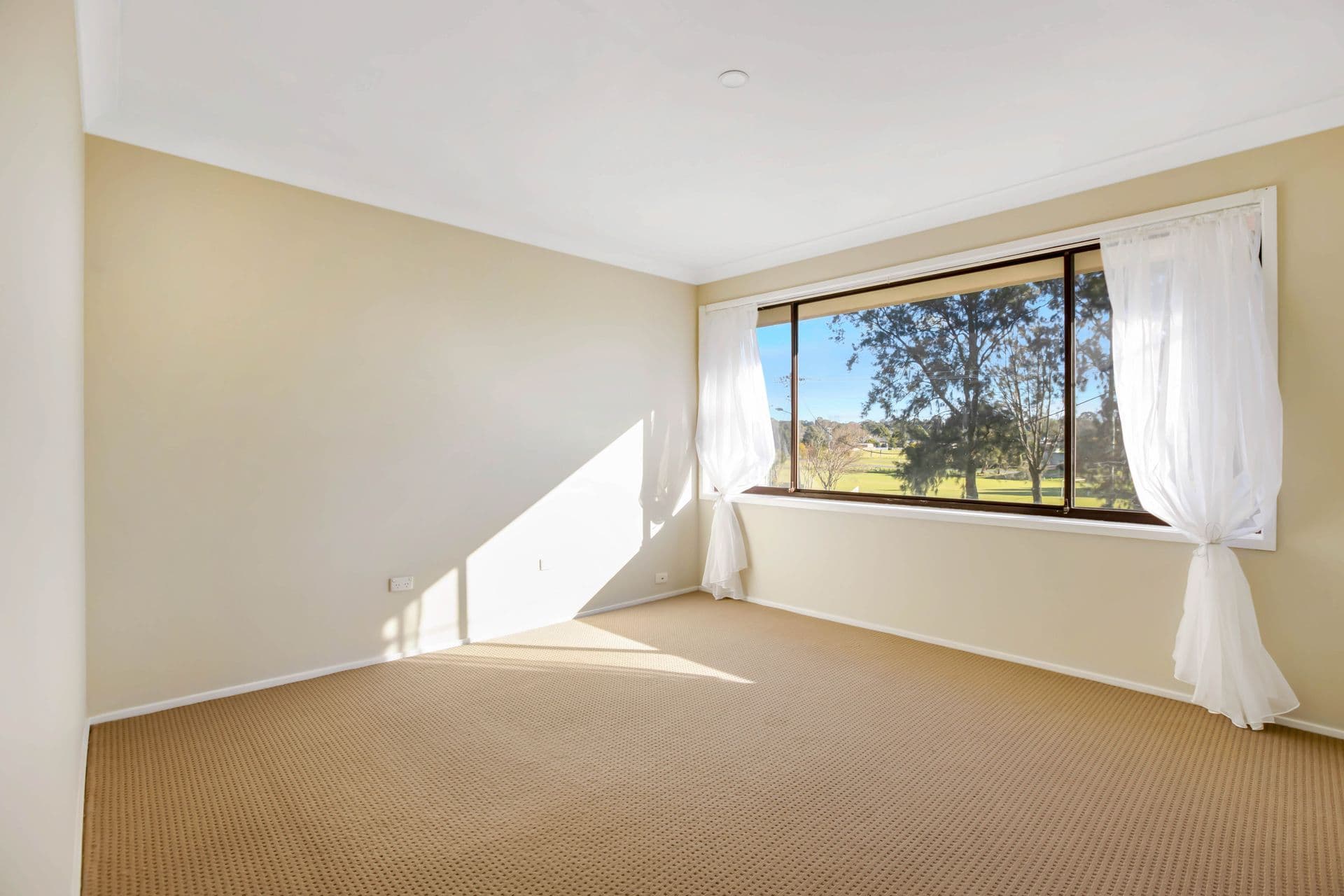 22 Amalfi Crescent, Nowra, NSW, 2541, Nowra - Thumbnail 6