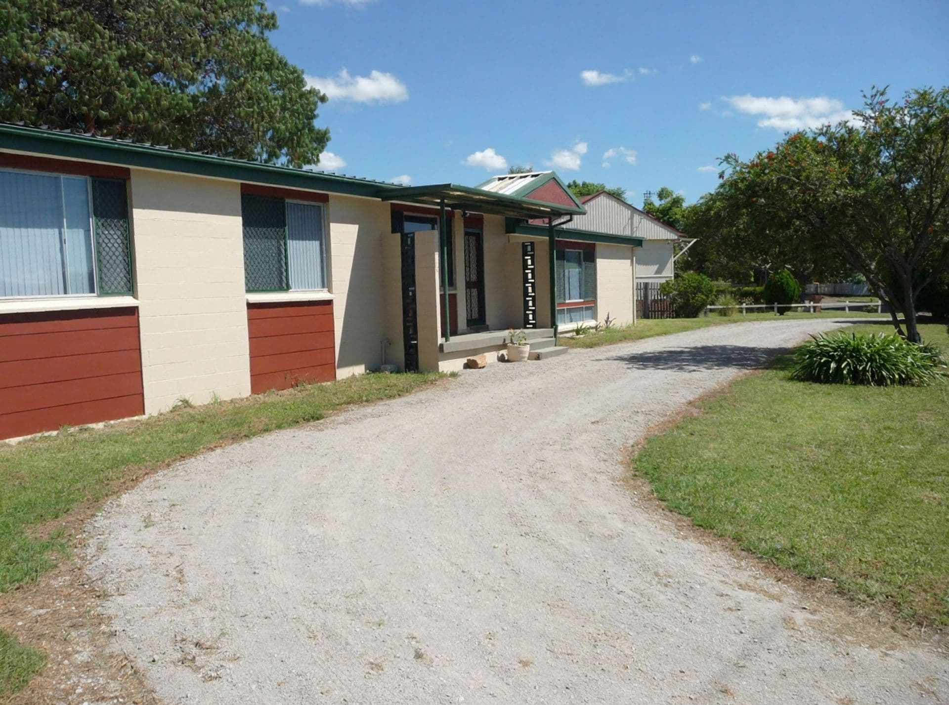 2 Seccombe Street, Nowra, NSW, 2541, Nowra - Thumbnail 2