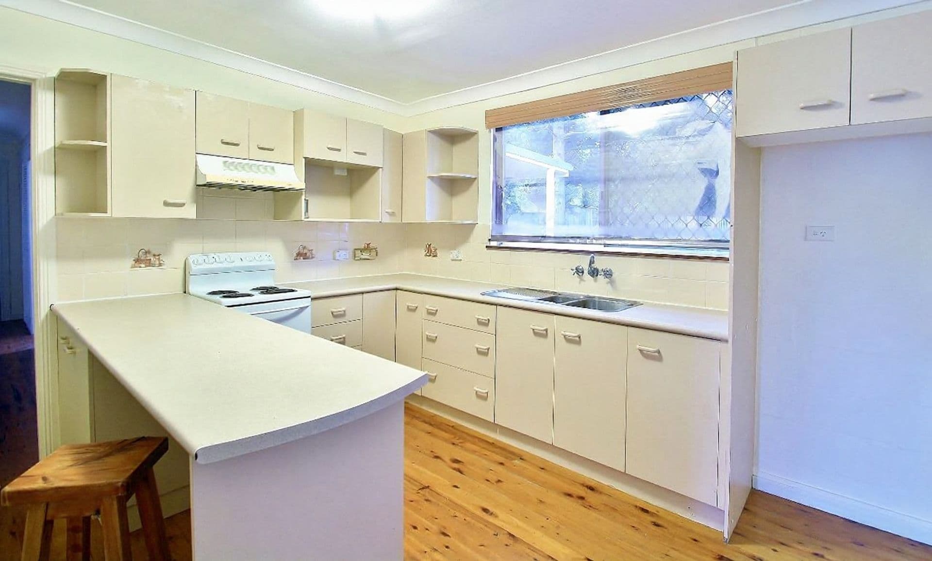 2 Seccombe Street, Nowra, NSW, 2541, Nowra - Thumbnail 3