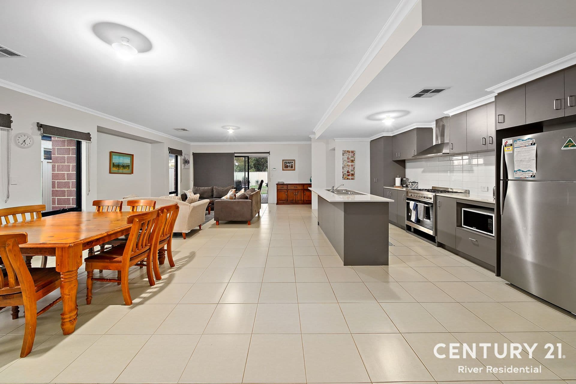 29  Hughes St, Canning Vale, WA, 6155, Canning Vale - Thumbnail 7