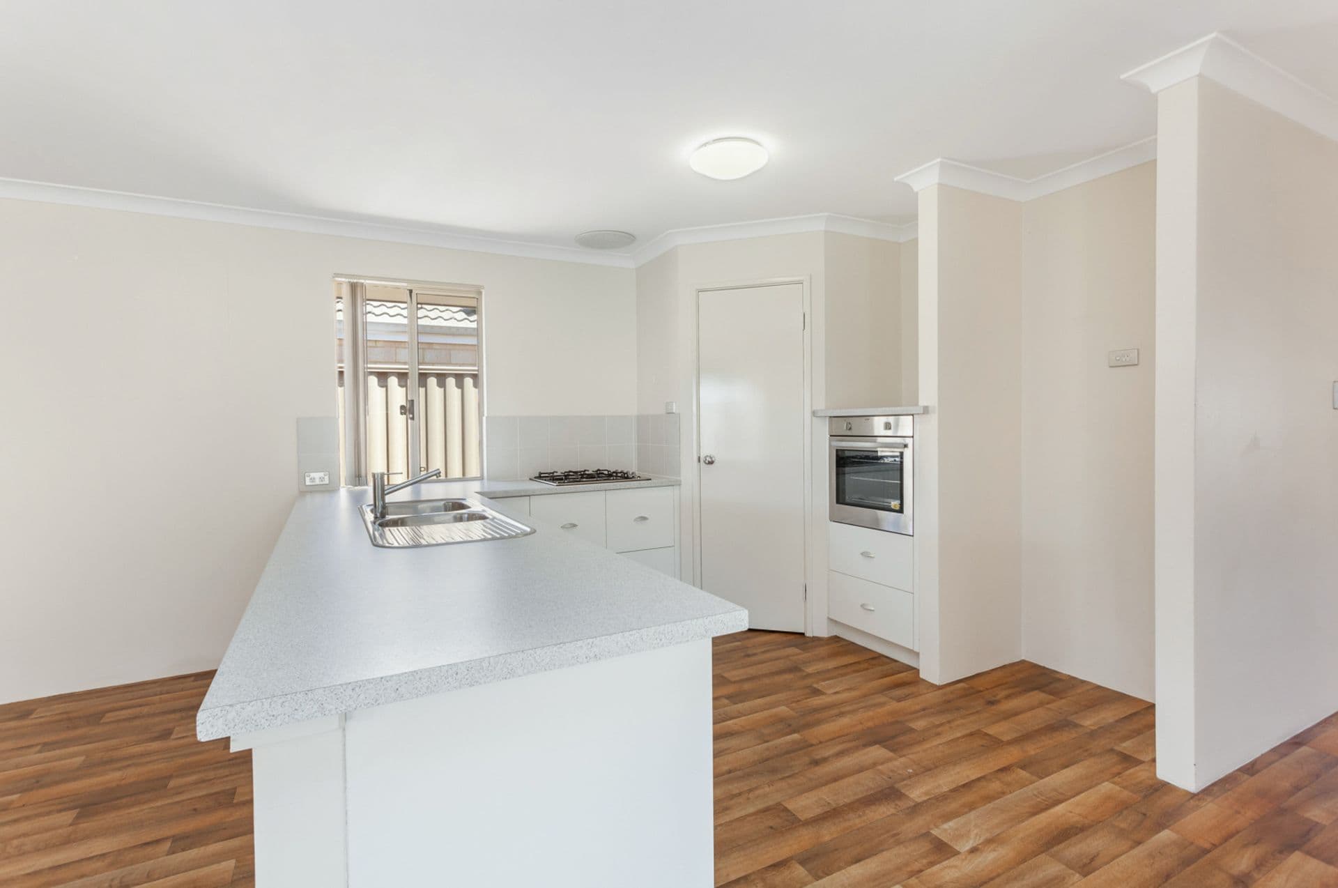 8 Woile Way, Byford, WA, 6122, Byford - Thumbnail 4