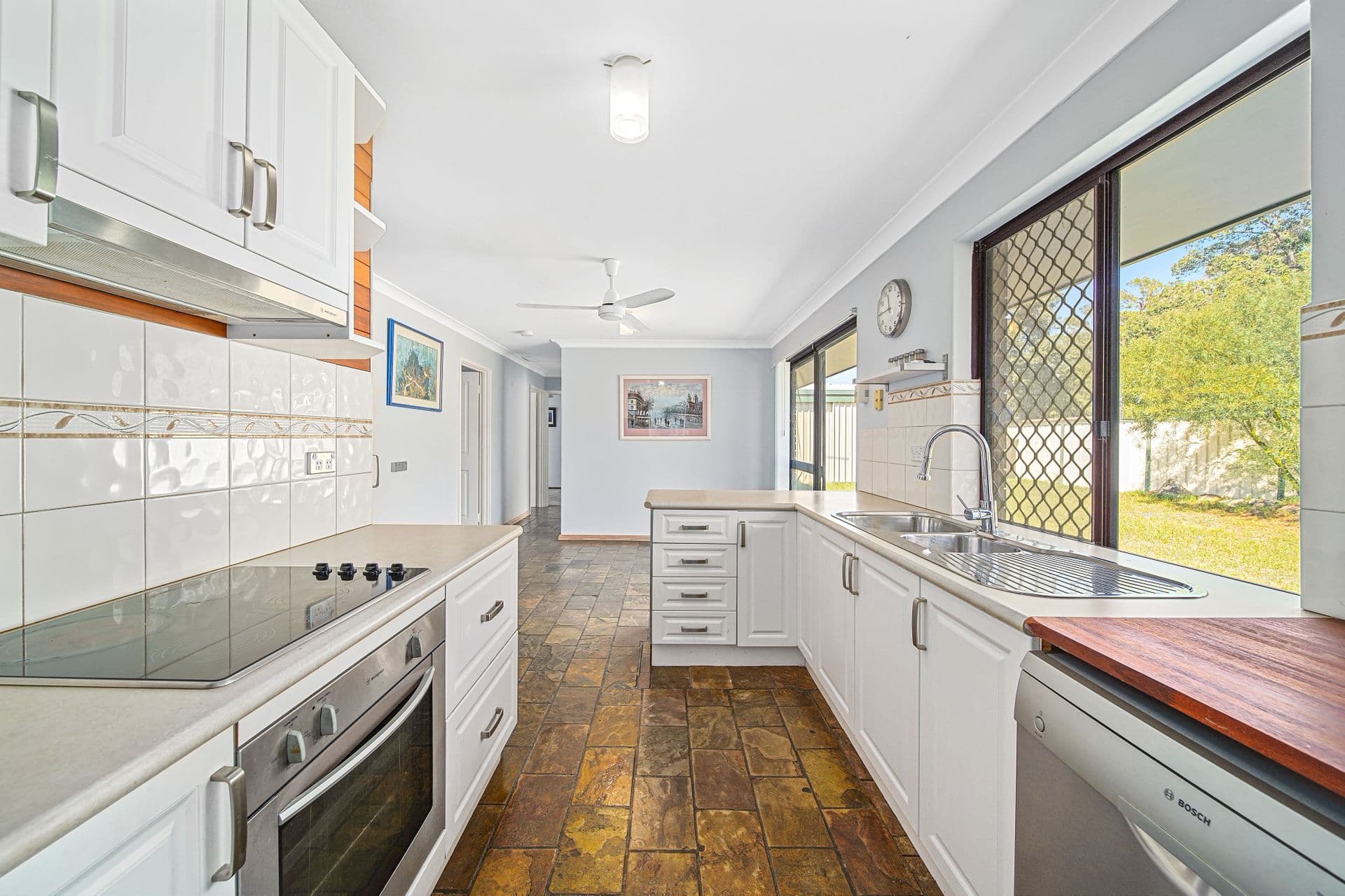 1 Hillman Court, Kelmscott, WA, 6111, Kelmscott - Thumbnail 3