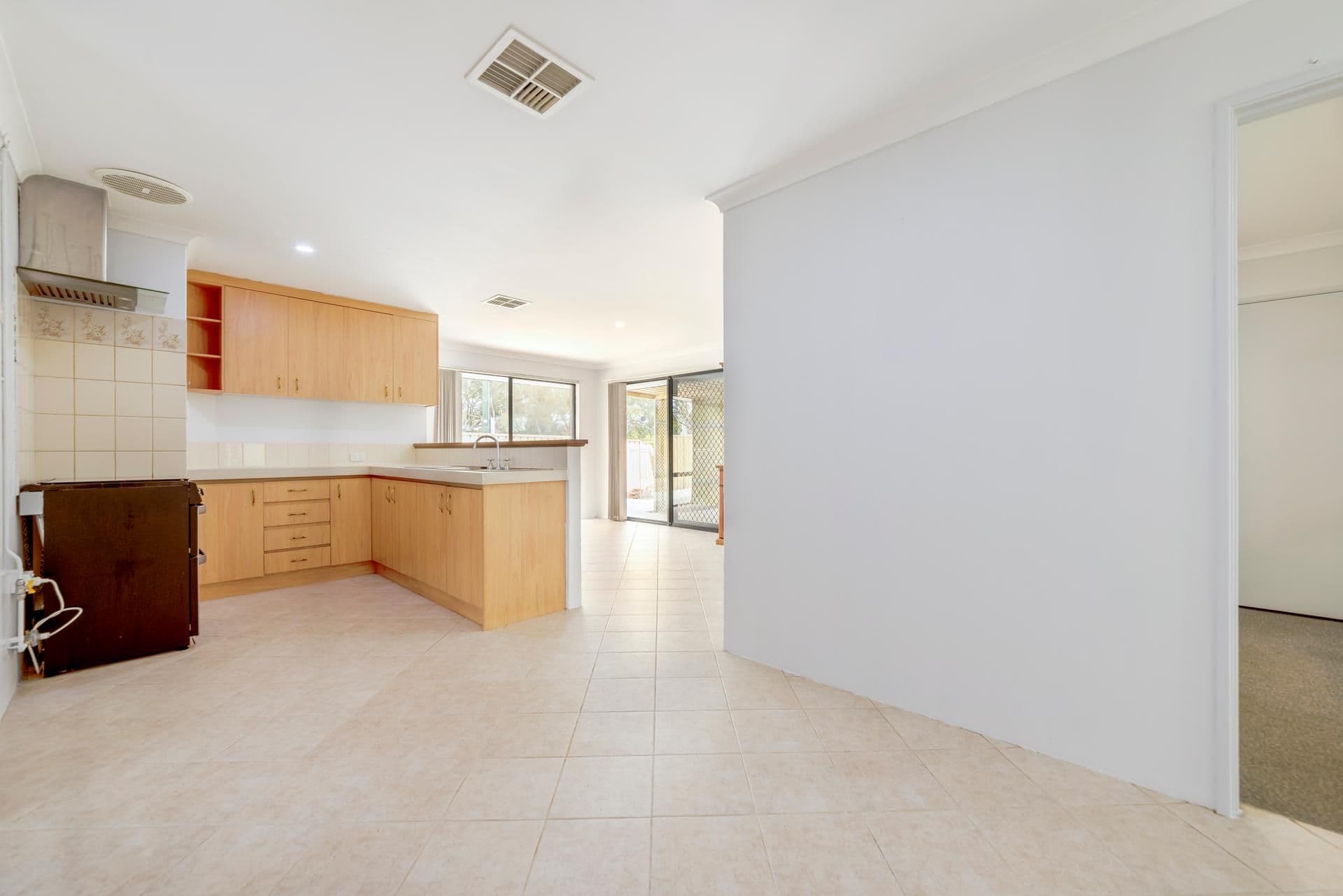 2 Solva Place, Seville Grove, WA, 6112, Seville Grove - Thumbnail 6