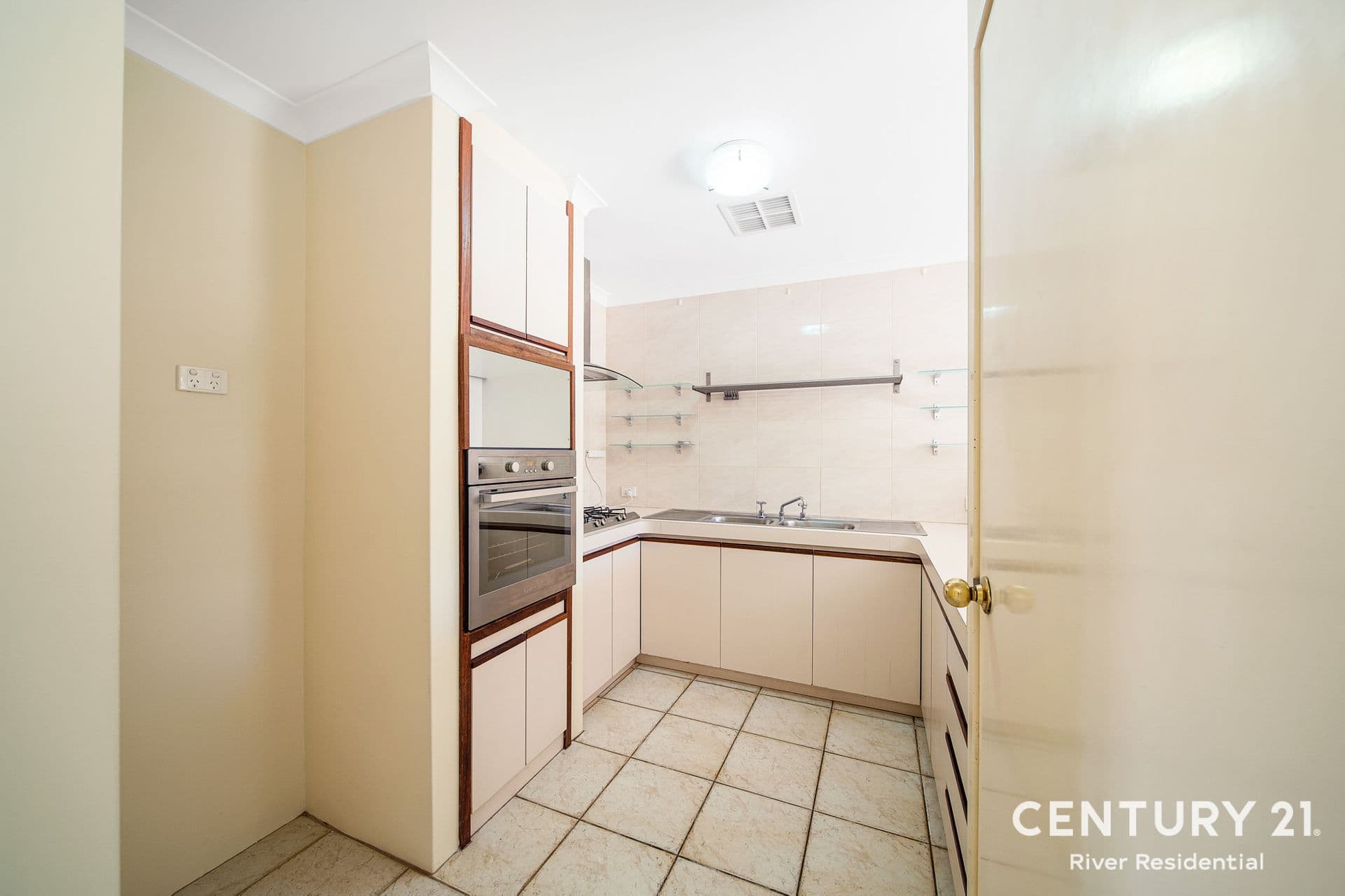 2/138 Flinders Street, Yokine, WA, 6060, Yokine - Thumbnail 3
