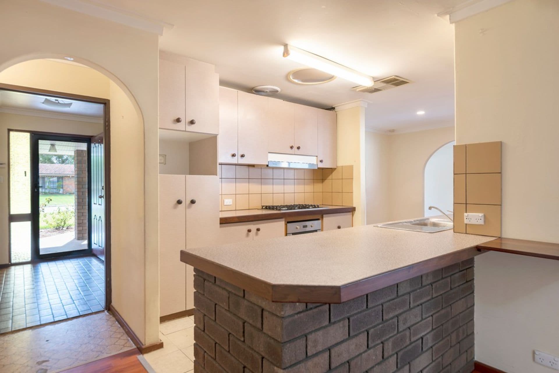 19 WILGA STREET, Maddington, WA, 6109, Maddington - Thumbnail 2