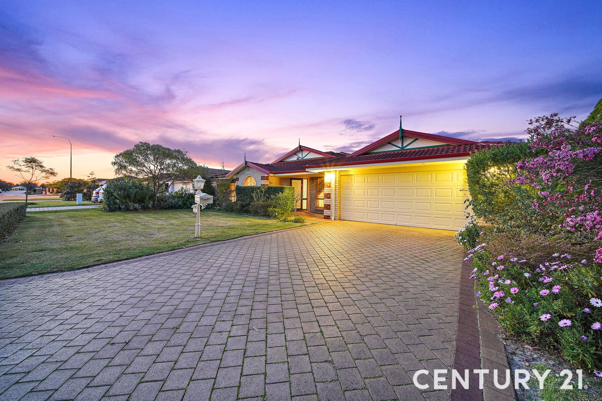 6 Sandringham Promenade, Canning Vale, WA, 6155, Canning Vale - Thumbnail 2