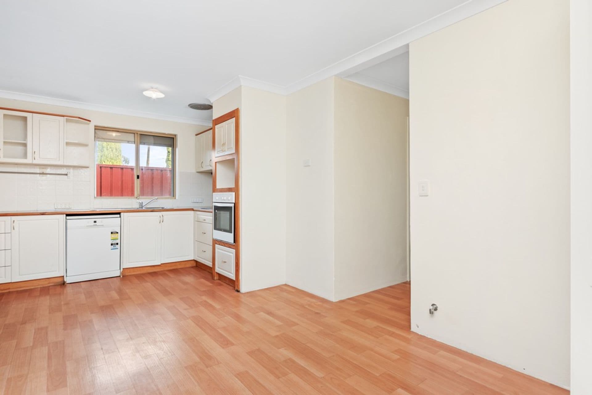 16 Bush Close, Beckenham, WA, 6107, Beckenham - Thumbnail 7