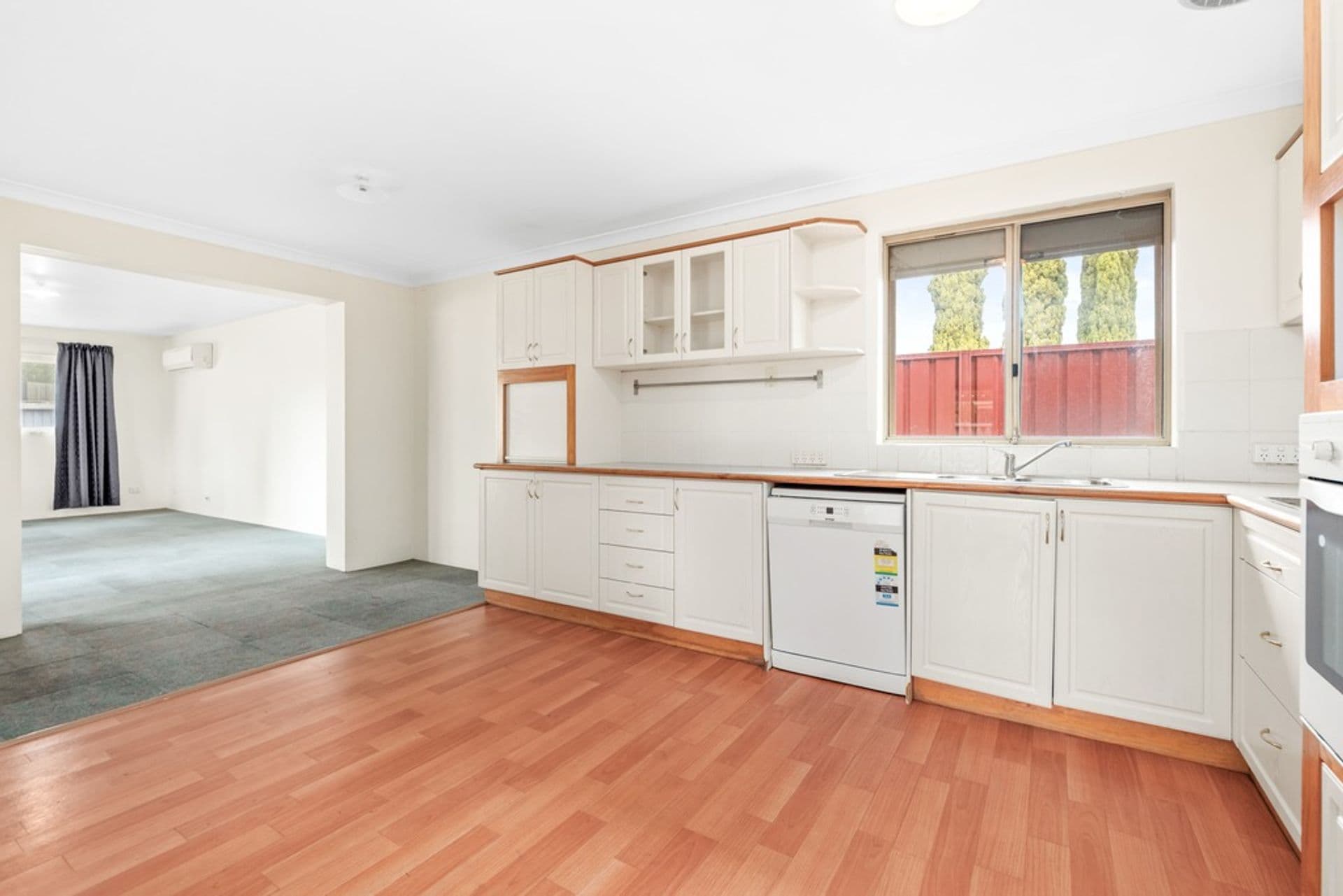 16 Bush Close, Beckenham, WA, 6107, Beckenham - Thumbnail 8