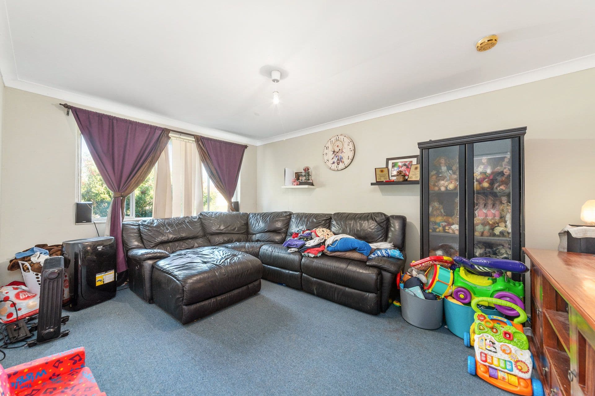 9 Redtingle Road, Camillo, WA, 6111, Camillo - Thumbnail 3