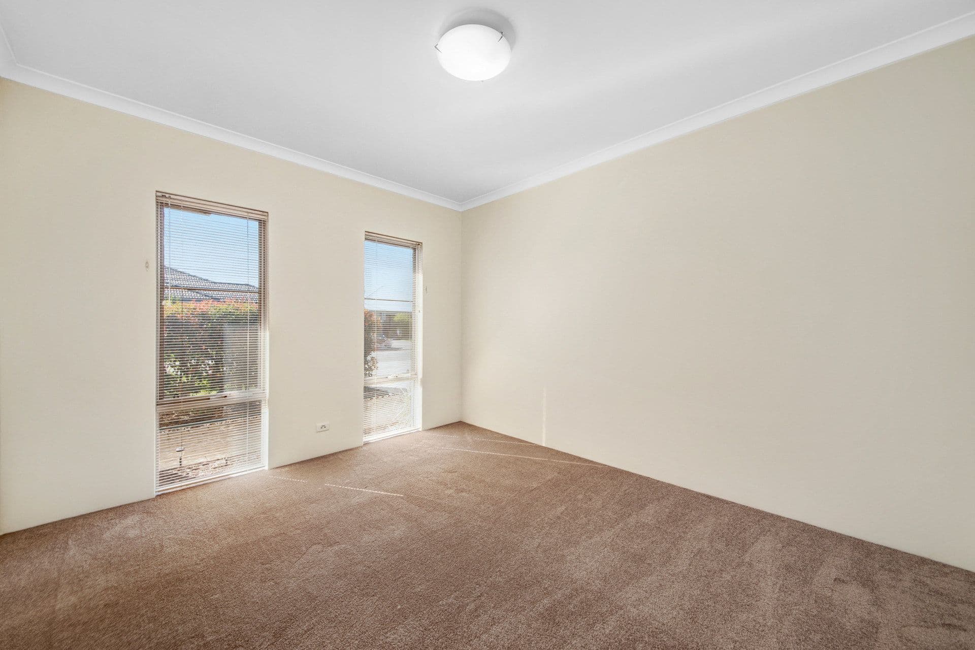 2 Heidelberg Street, Aubin Grove, WA, 6164, Aubin Grove - Thumbnail 8