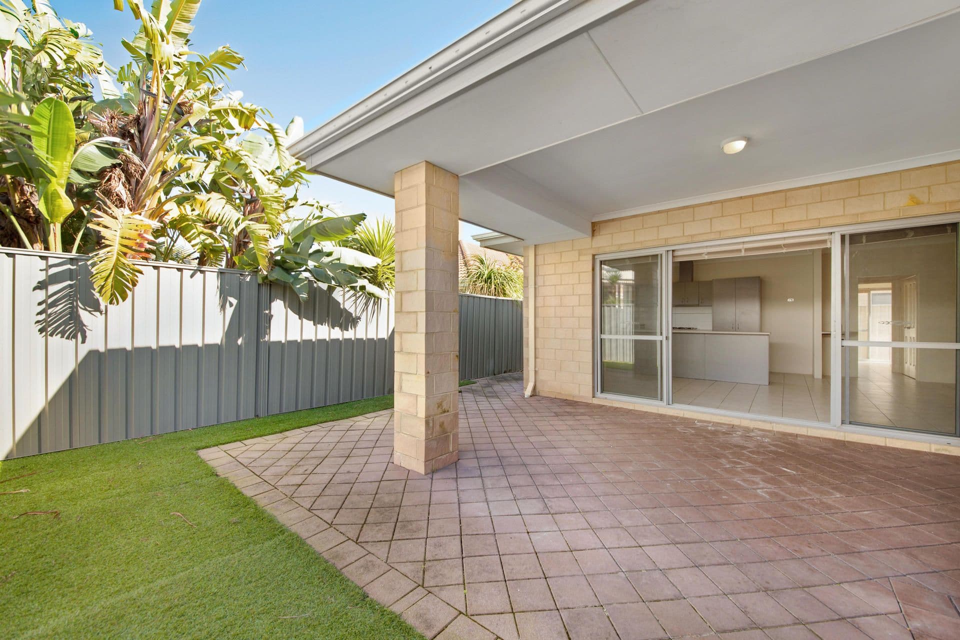 2 Heidelberg Street, Aubin Grove, WA, 6164, Aubin Grove - Thumbnail 3