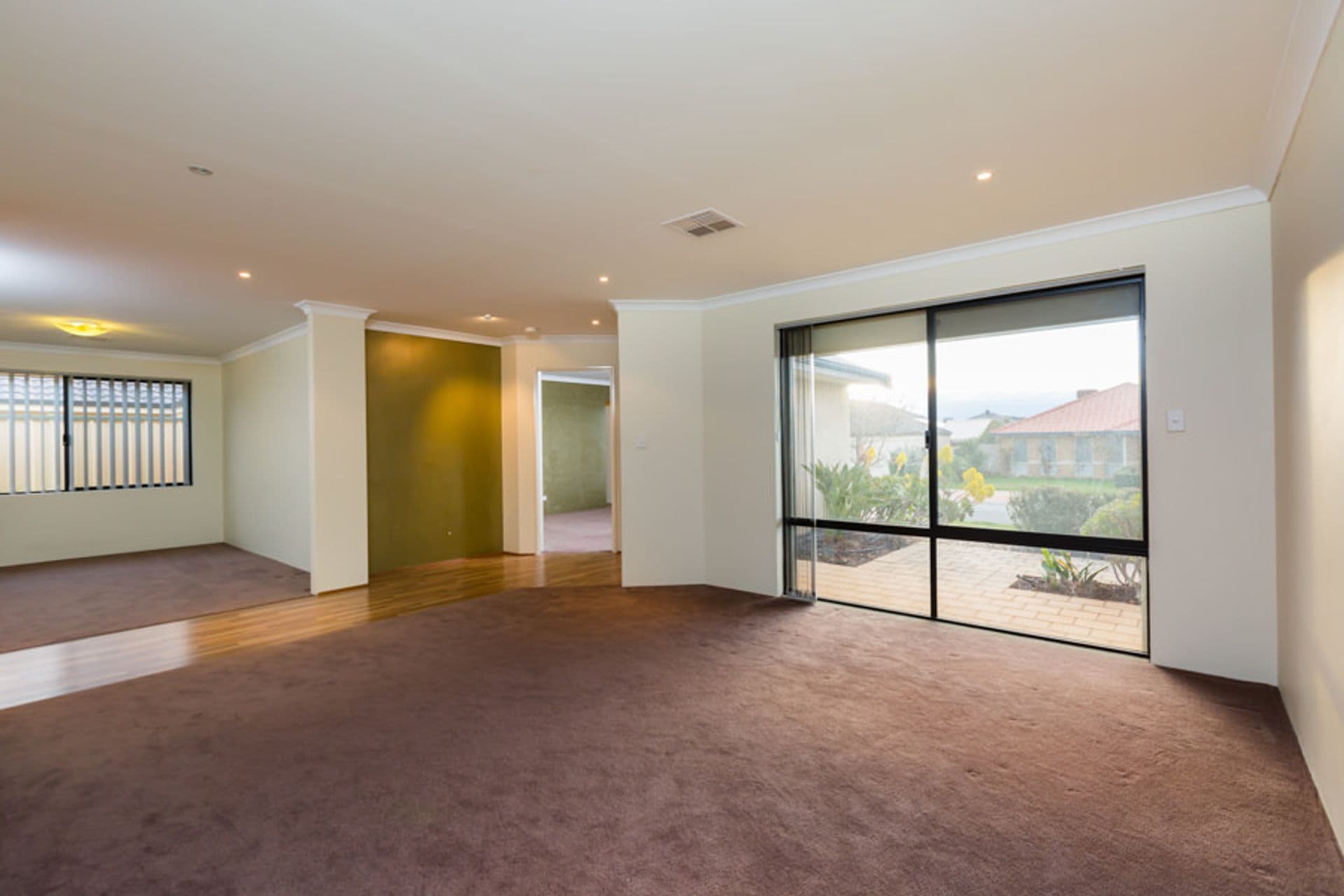 12 Hebrides Drive, Seville Grove, WA, 6112, Seville Grove - Thumbnail 3