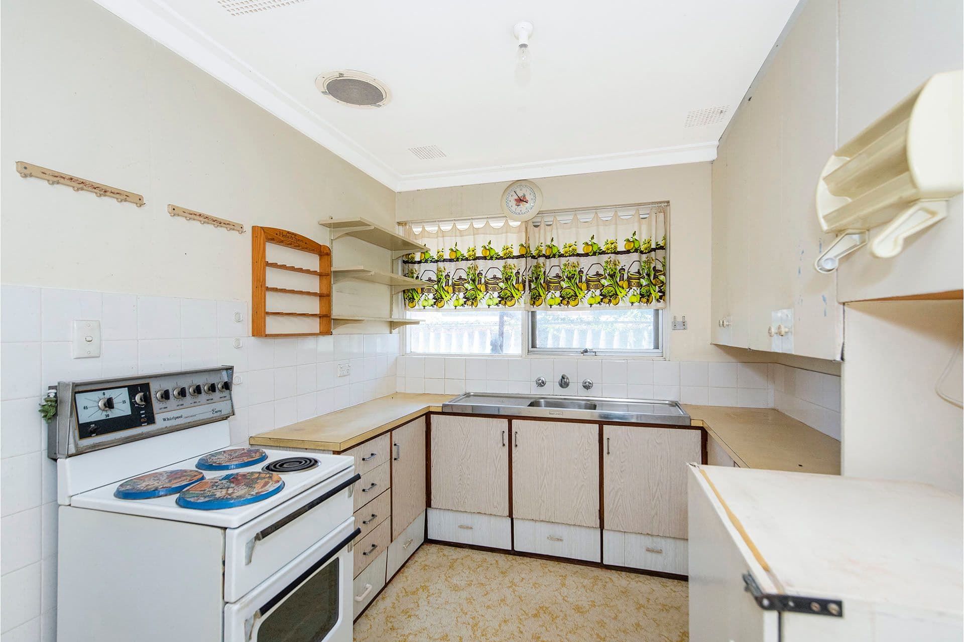 18 Otterden Street, Gosnells, WA, 6110, Gosnells - Thumbnail 5