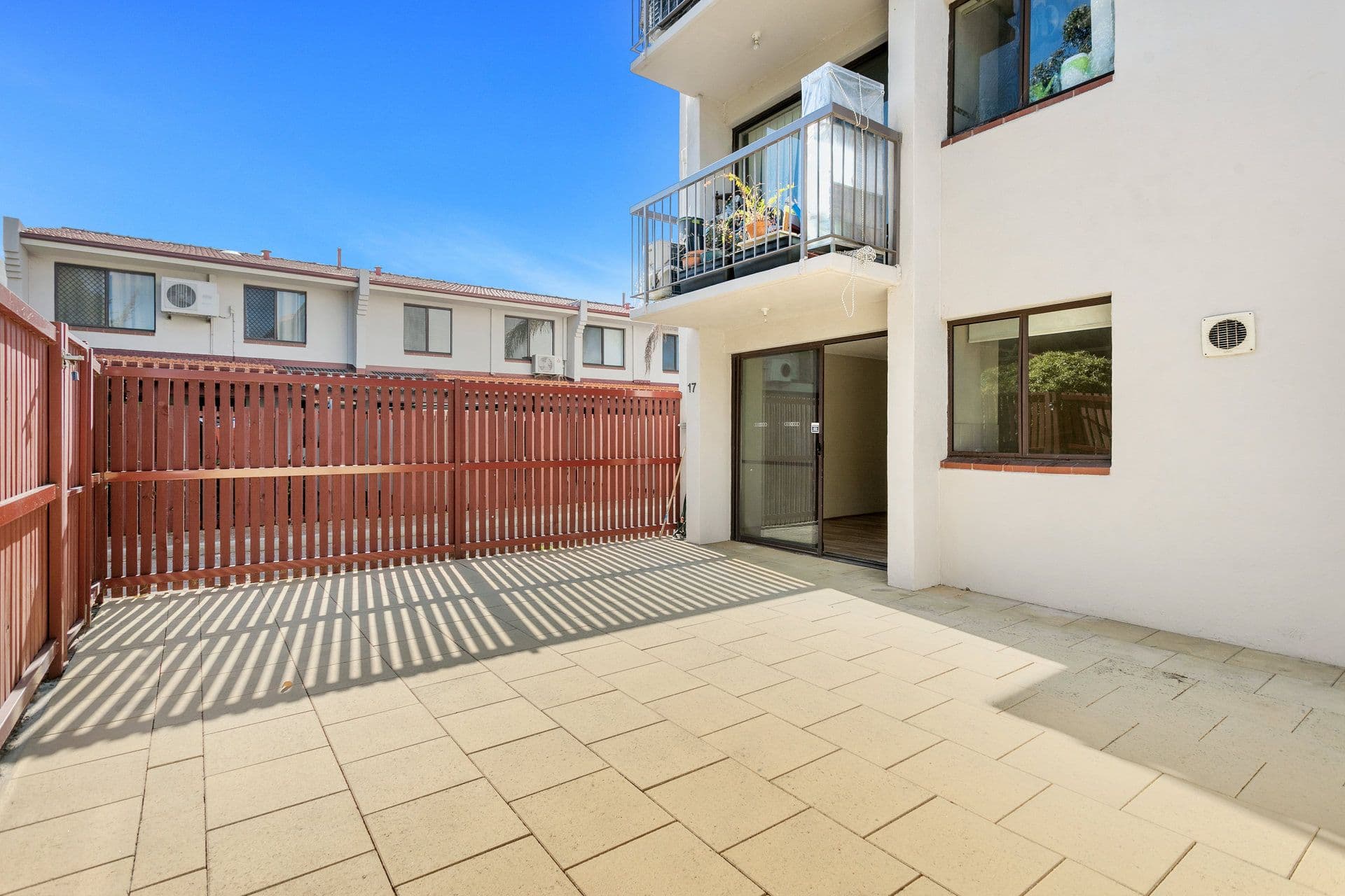 17/33 Farina Drive, Yokine, WA, 6060, Yokine - Thumbnail 3