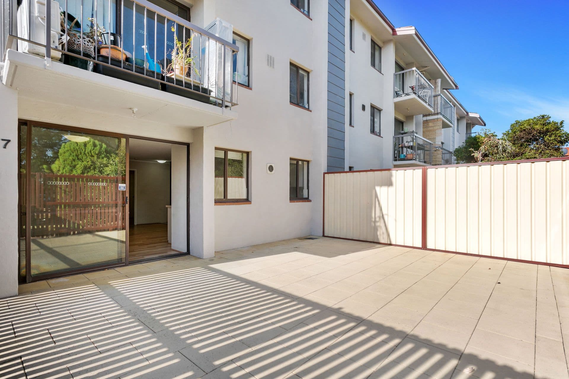 17/33 Farina Drive, Yokine, WA, 6060, Yokine - Image 1