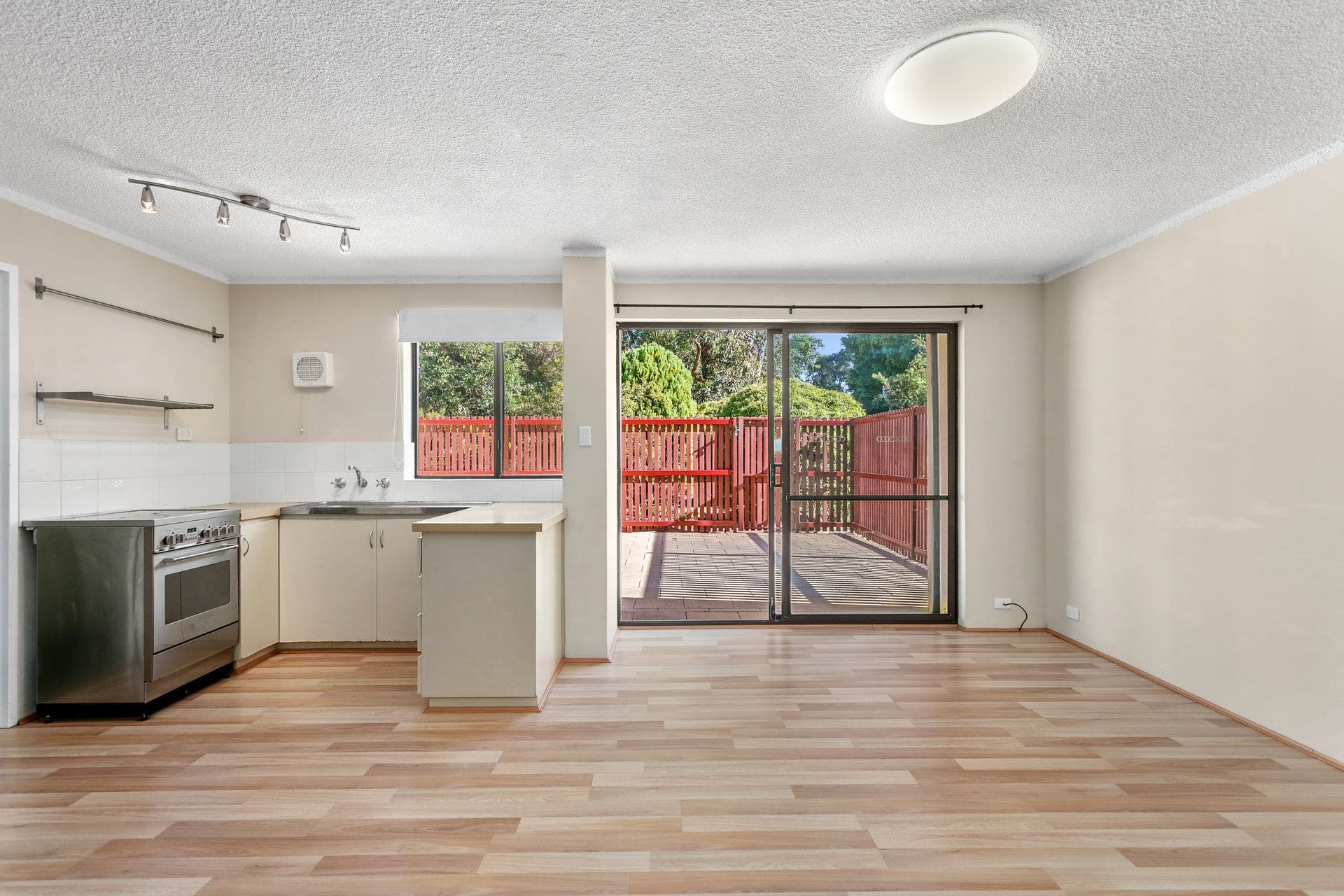 17/33 Farina Drive, Yokine, WA, 6060, Yokine - Thumbnail 7