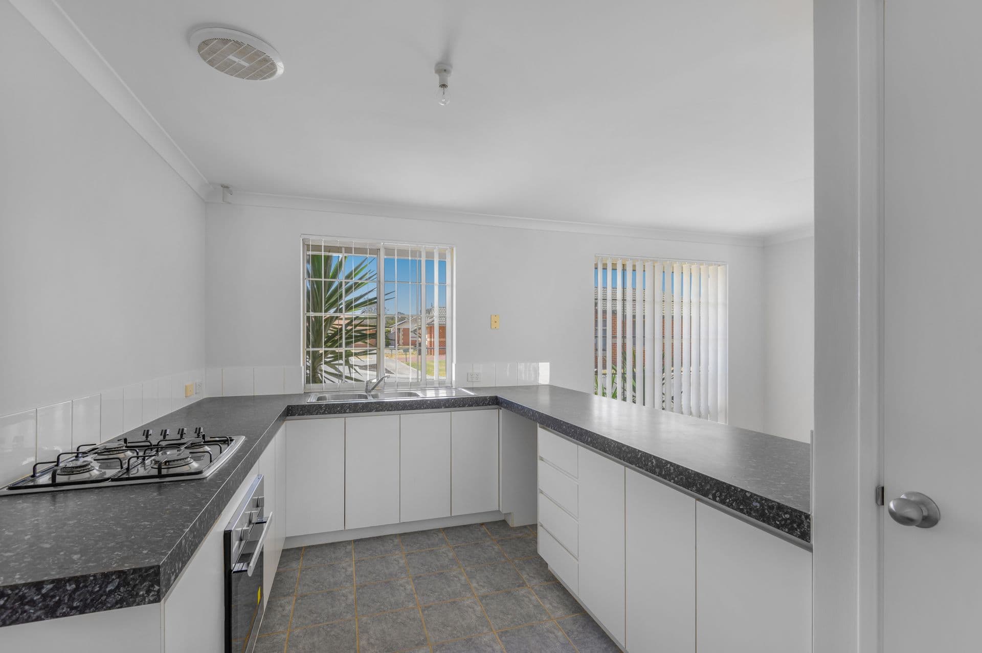43/33 Seaforth Avenue, Gosnells, WA, 6110, Gosnells - Thumbnail 2