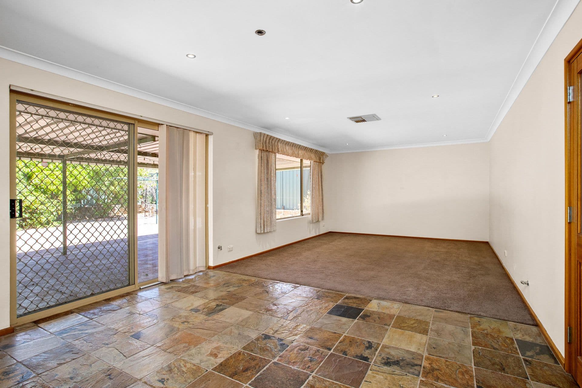 11 Bilby Place, Gosnells, WA, 6110, Gosnells - Thumbnail 5