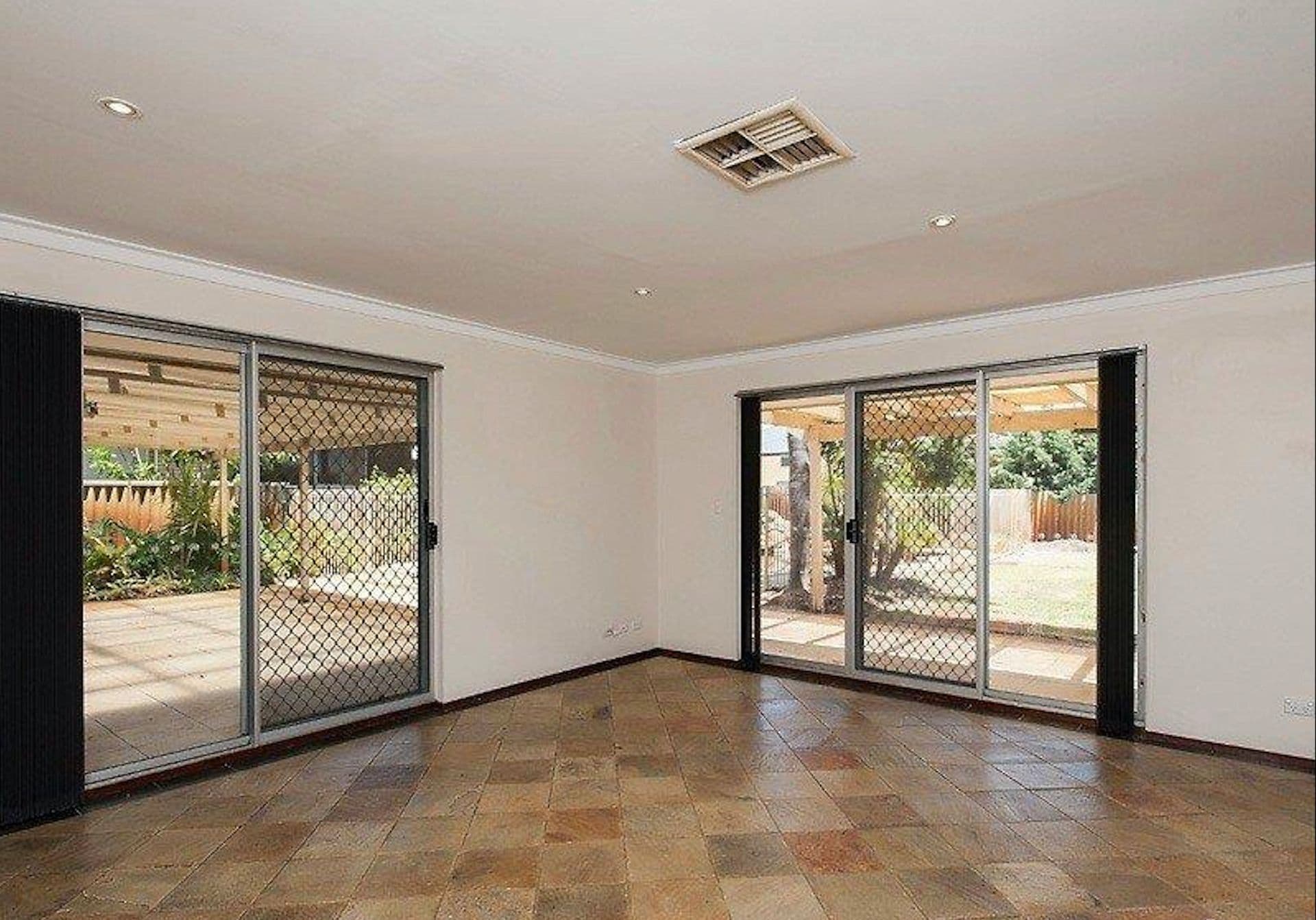 41 Yomba Street, Kewdale, WA, 6105, Kewdale - Thumbnail 7