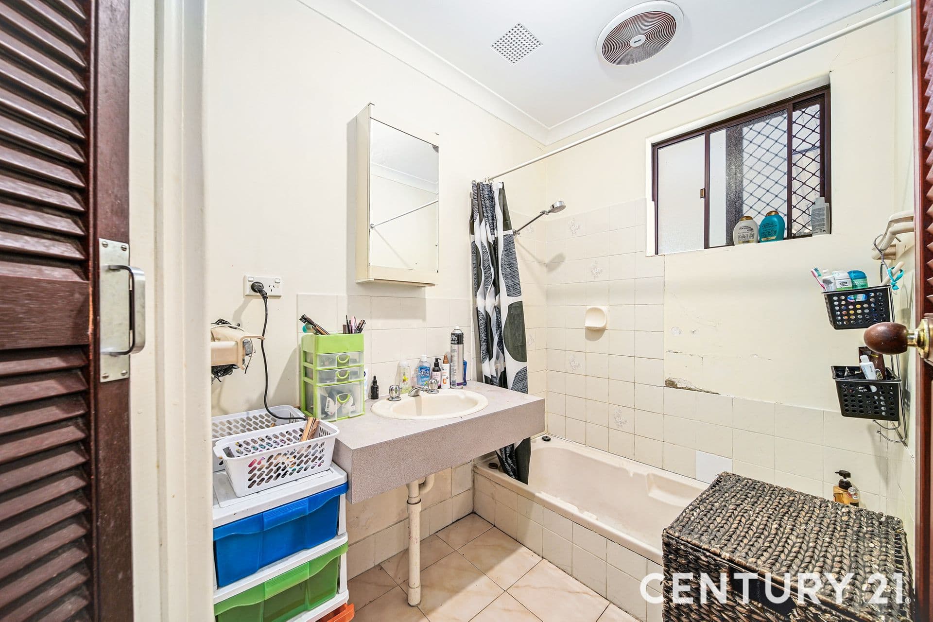 2 Bellbird Avenue, Huntingdale, WA, 6110, Huntingdale - Thumbnail 4