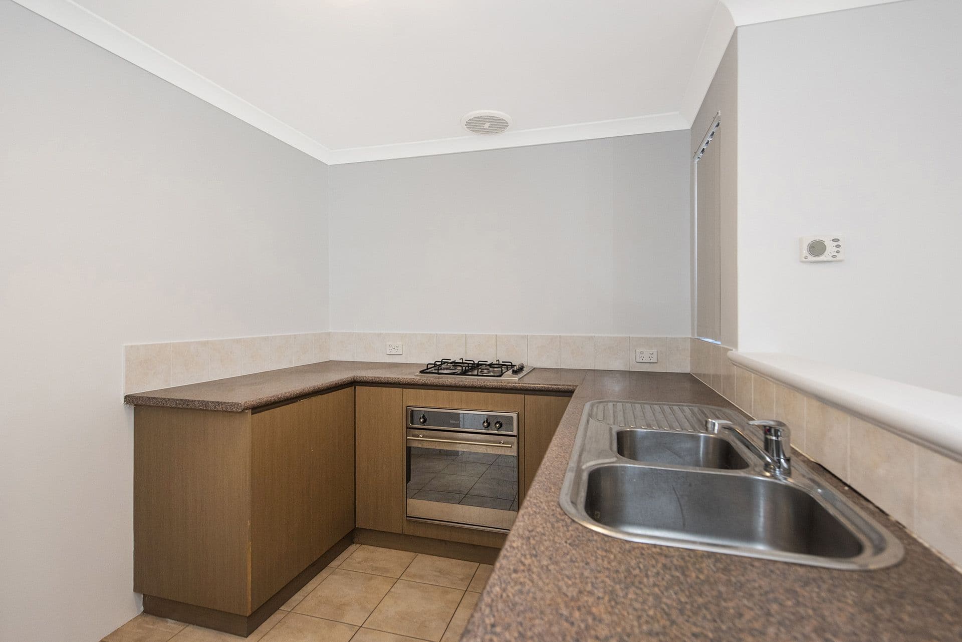 5/40 Dale Road, Armadale, WA, 6112, Armadale - Thumbnail 3