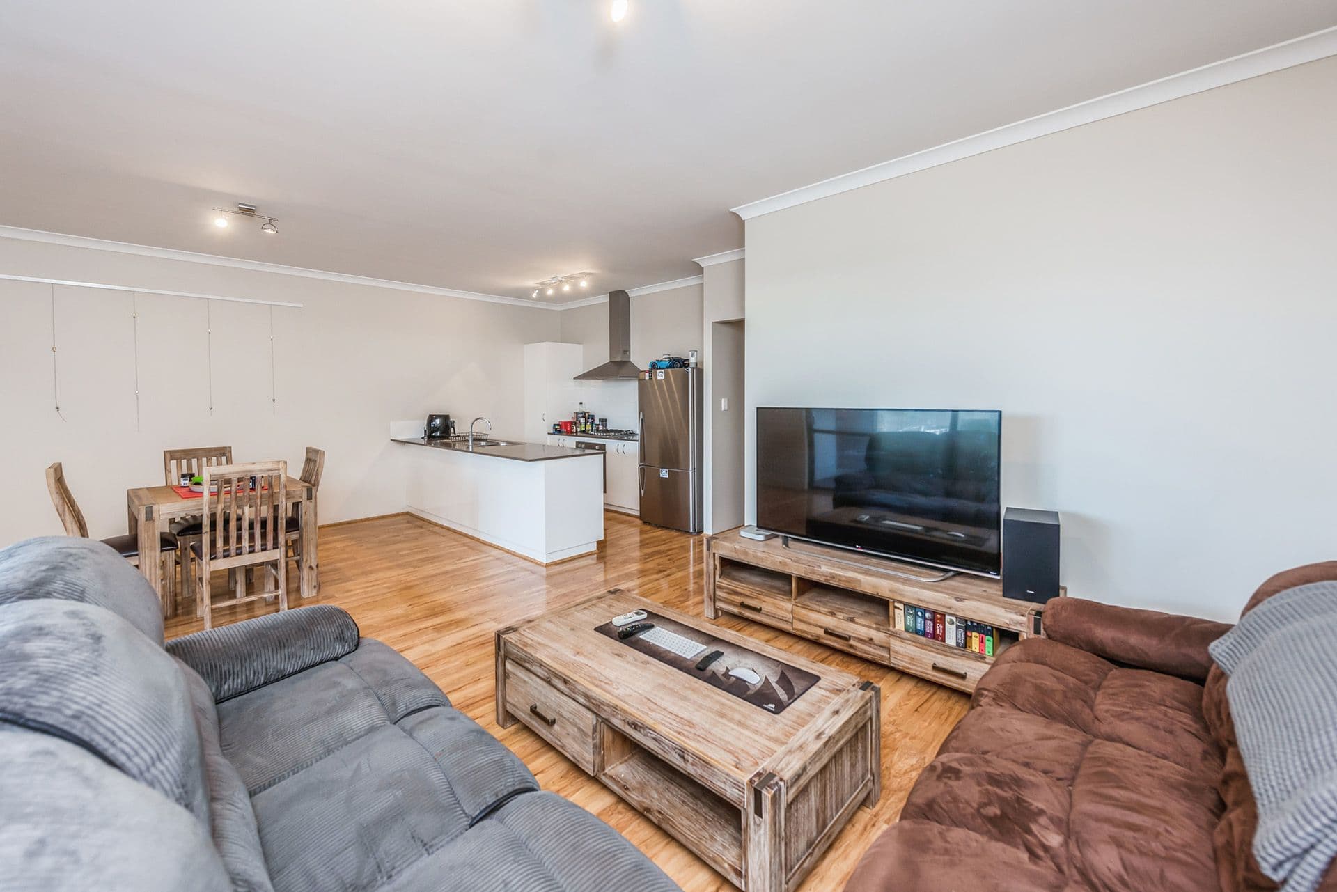 14 Skipsey Lane, Ellenbrook, WA, 6069, Ellenbrook - Thumbnail 3