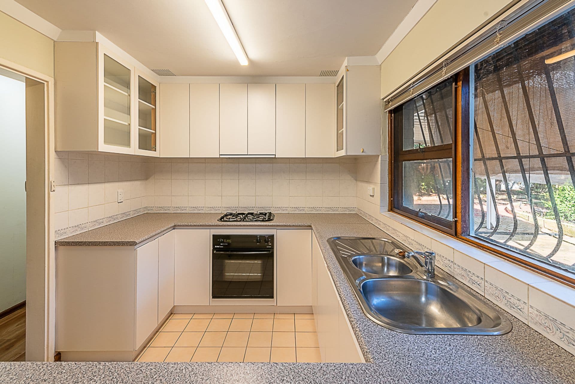 2 Henrietta Street, Kewdale, WA, 6105, Kewdale - Thumbnail 3