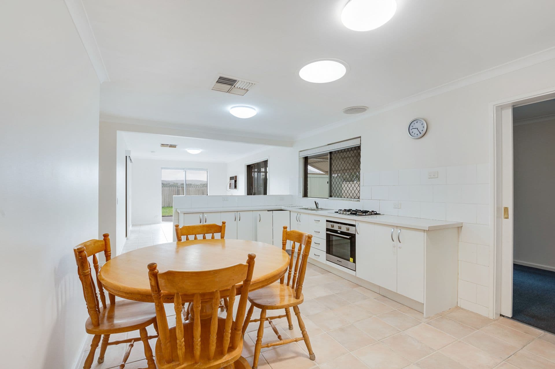 68 Eileen Street, Gosnells, WA, 6110, Gosnells - Thumbnail 5