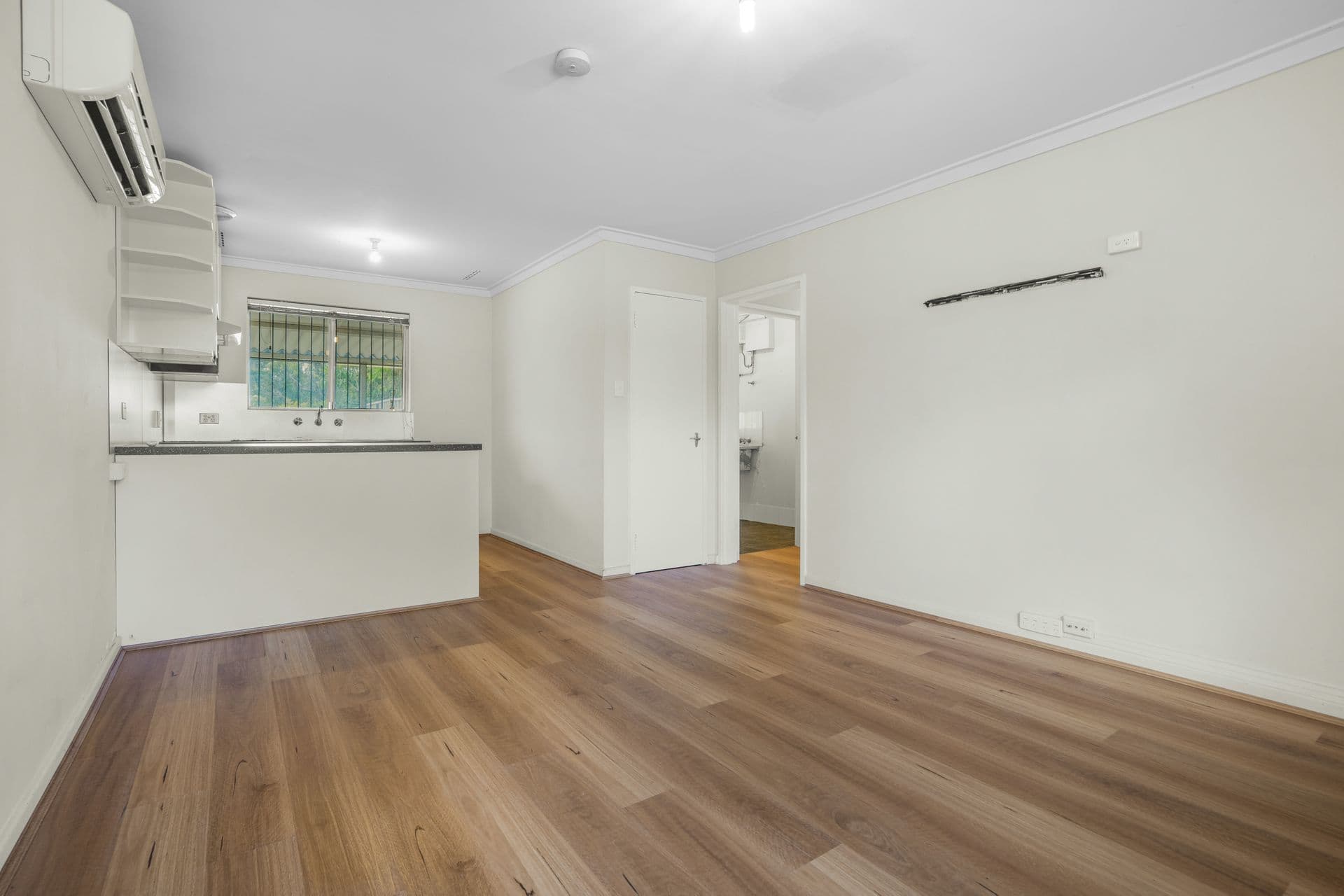 12b Elsie Street, Gosnells, WA, 6110, Gosnells - Thumbnail 5