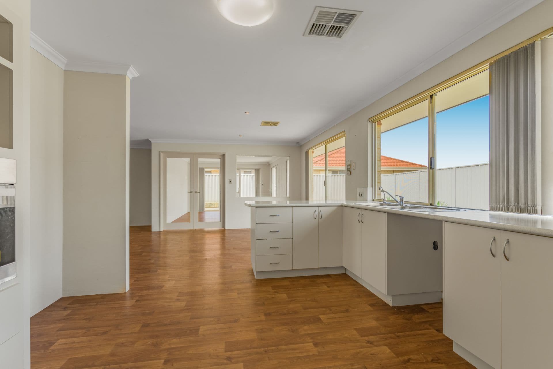 72 Miltona Drive, Secret Harbour, WA, 6173, Secret Harbour - Thumbnail 3