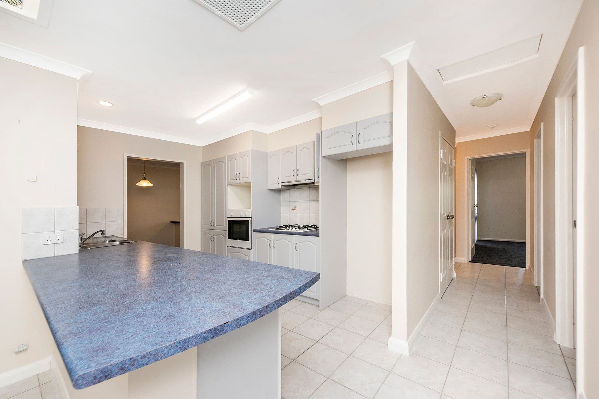 10 Malu Court, Camillo, WA, 6111, Camillo - Thumbnail 7