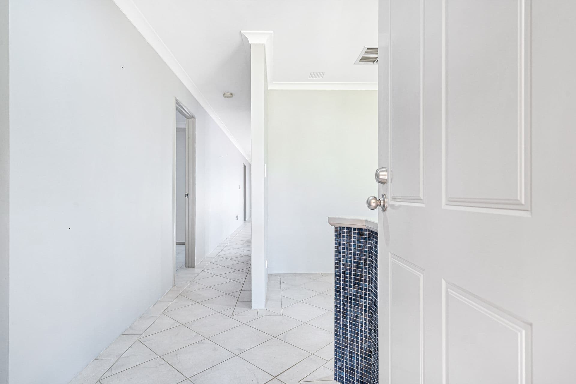 39a Langham Gardens, Wilson, WA, 6107, Wilson - Thumbnail 2