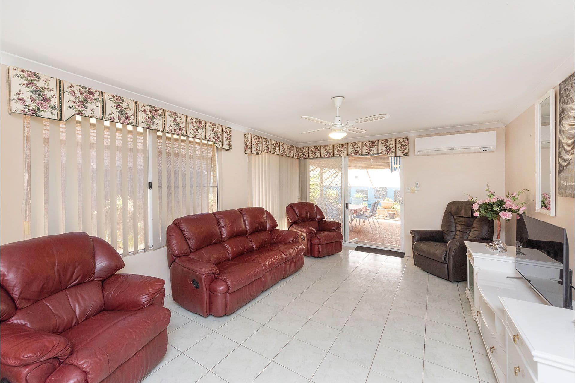 22 Parrotbush Crescent, Ellenbrook, WA, 6069, Ellenbrook - Thumbnail 7