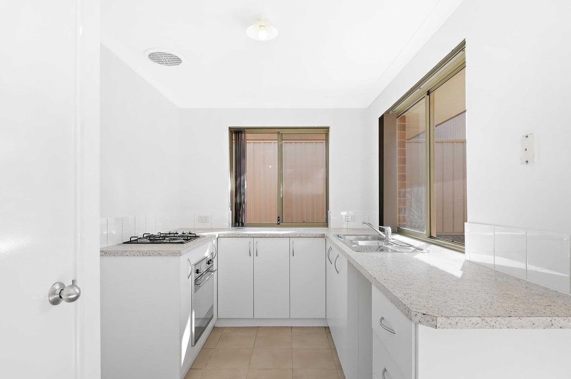 2/95 Park Road, Byford, WA, 6122, Byford - Thumbnail 3