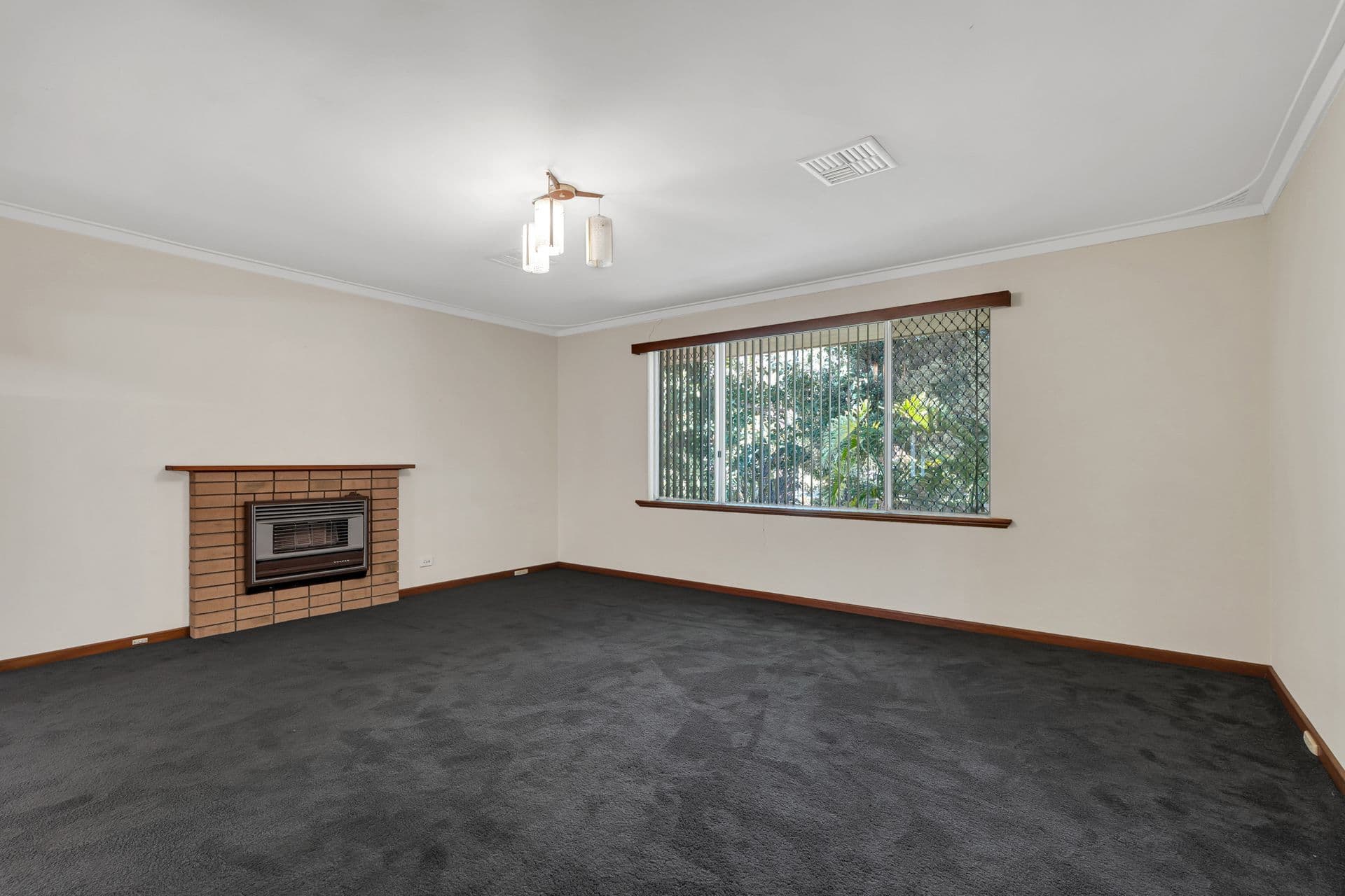 19 Ottaway Street, Kelmscott, WA, 6111, Kelmscott - Thumbnail 5