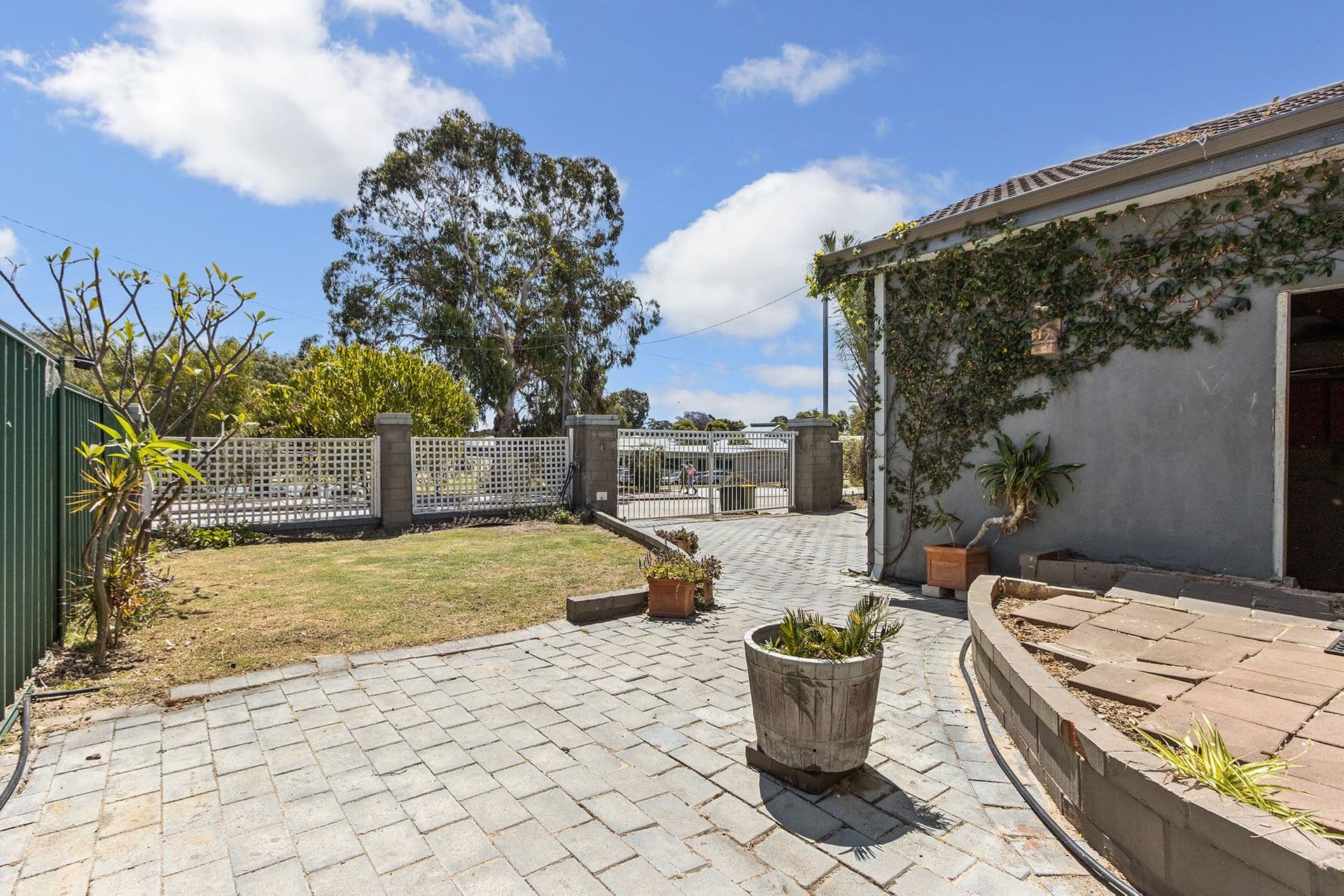 37 Noongar Way, Riverton, WA, 6148, Riverton - Thumbnail 2