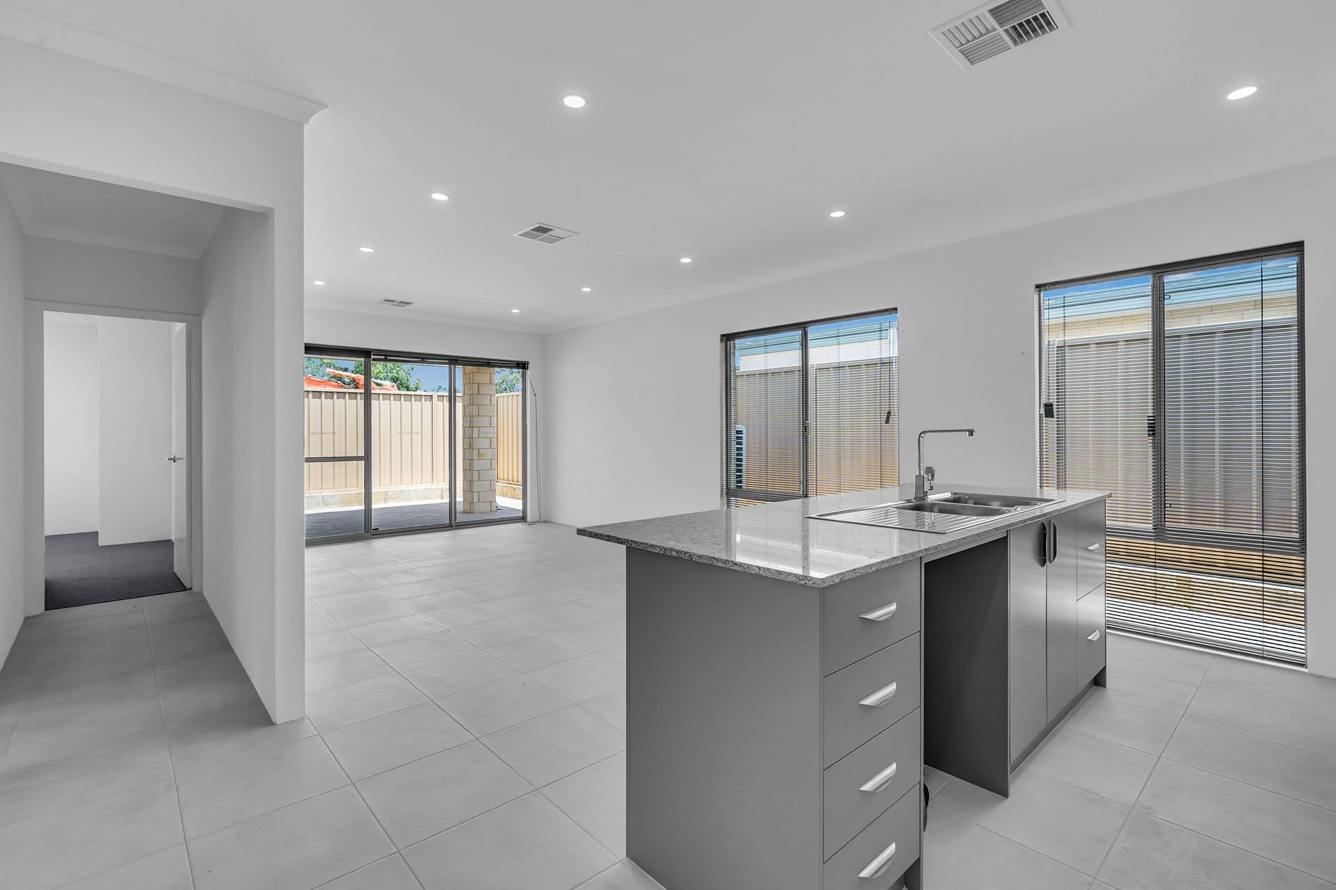 53 Ashcroft Loop, Wattle Grove, WA, 6107, Wattle Grove - Thumbnail 7