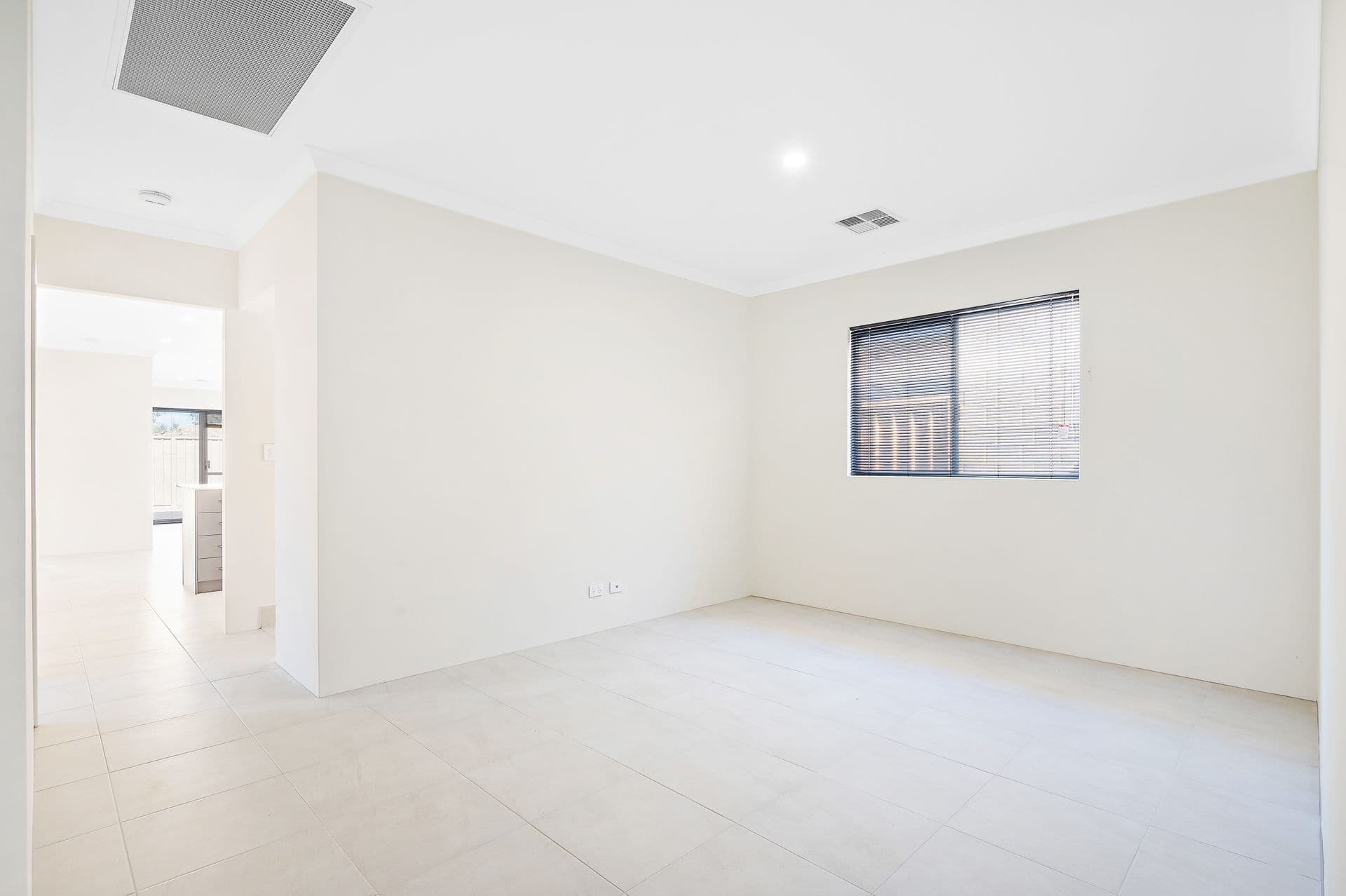 37 Ashcroft Loop, Wattle Grove, WA, 6107, Wattle Grove - Thumbnail 6