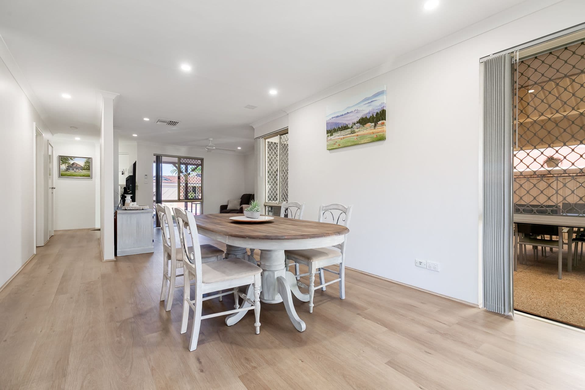 77 Flowerwood Way, Huntingdale, WA, 6110, Huntingdale - Thumbnail 7
