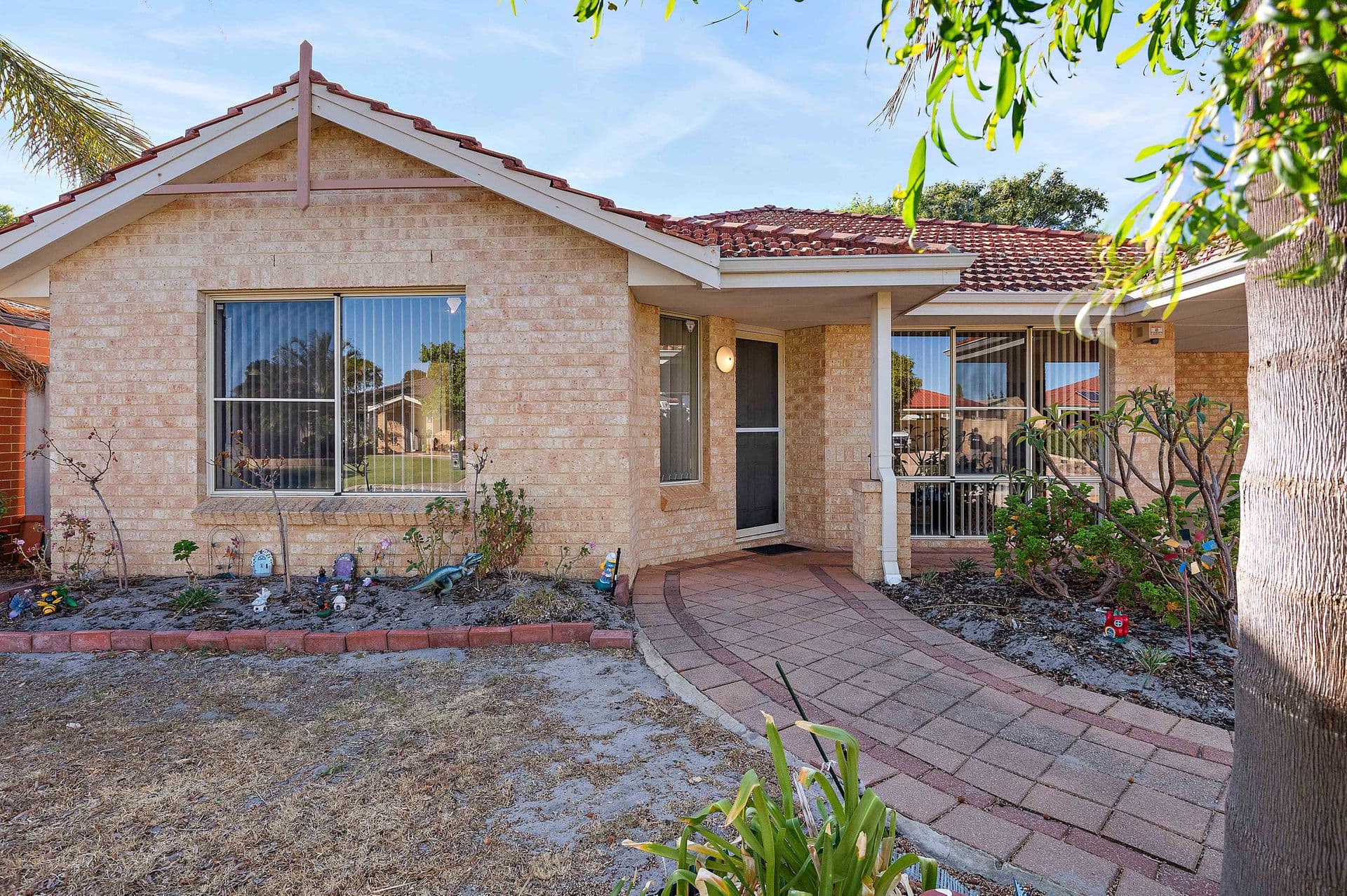 25 Tritonia Rise, Thornlie, WA, 6108, Thornlie - Thumbnail 2