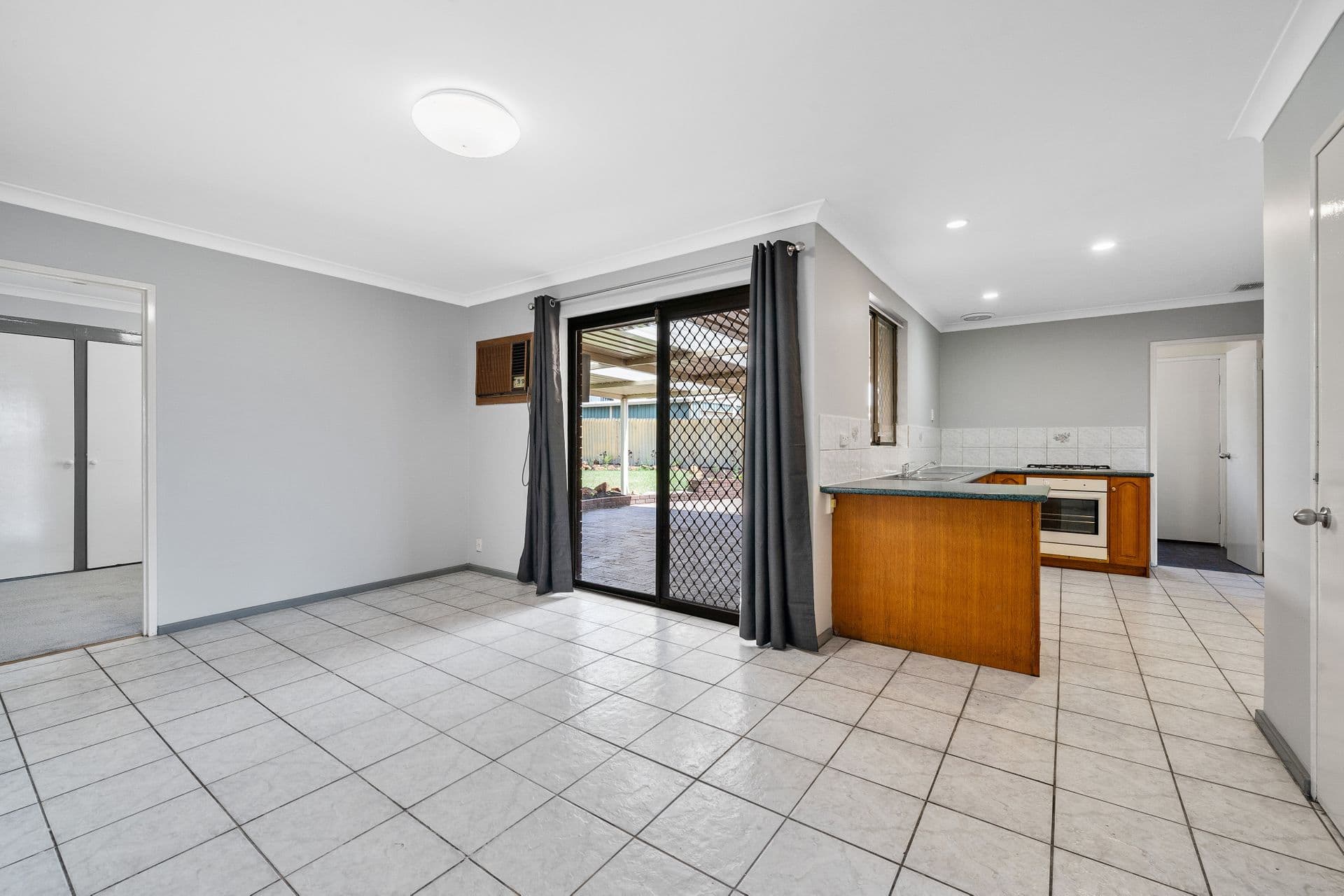 58 Stennett Street, Gosnells, WA, 6110, Gosnells - Thumbnail 2
