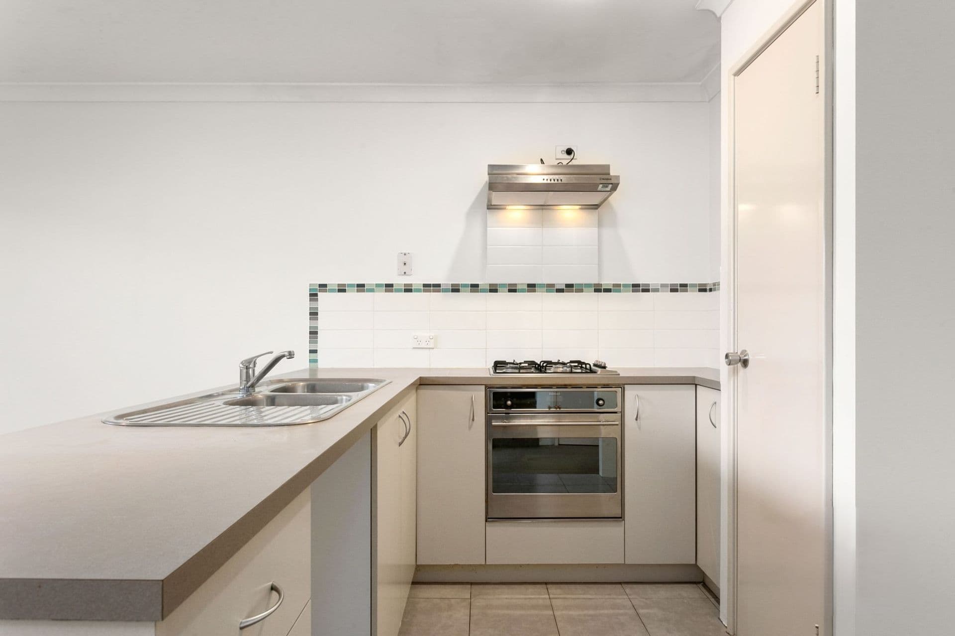 2/45 Wheatley Street, Gosnells, WA, 6110, Gosnells - Thumbnail 4