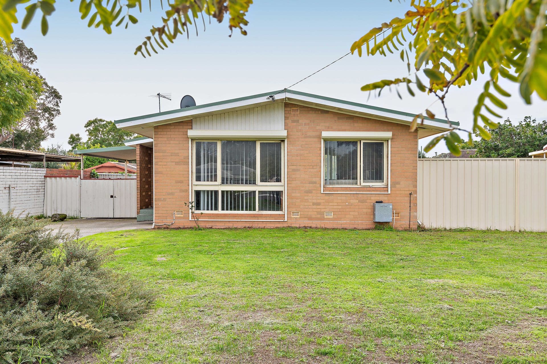 15 Hollybush Way, Kelmscott, WA, 6111, Kelmscott - Image 1