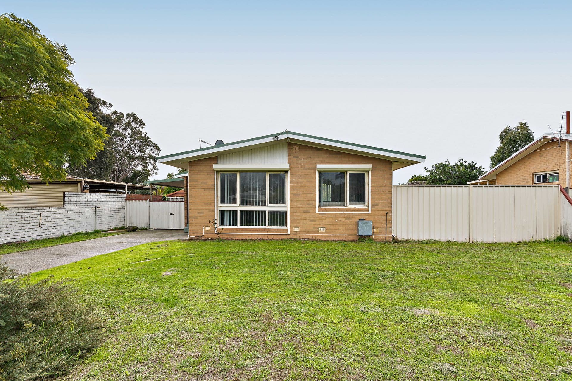 15 Hollybush Way, Kelmscott, WA, 6111, Kelmscott - Thumbnail 2