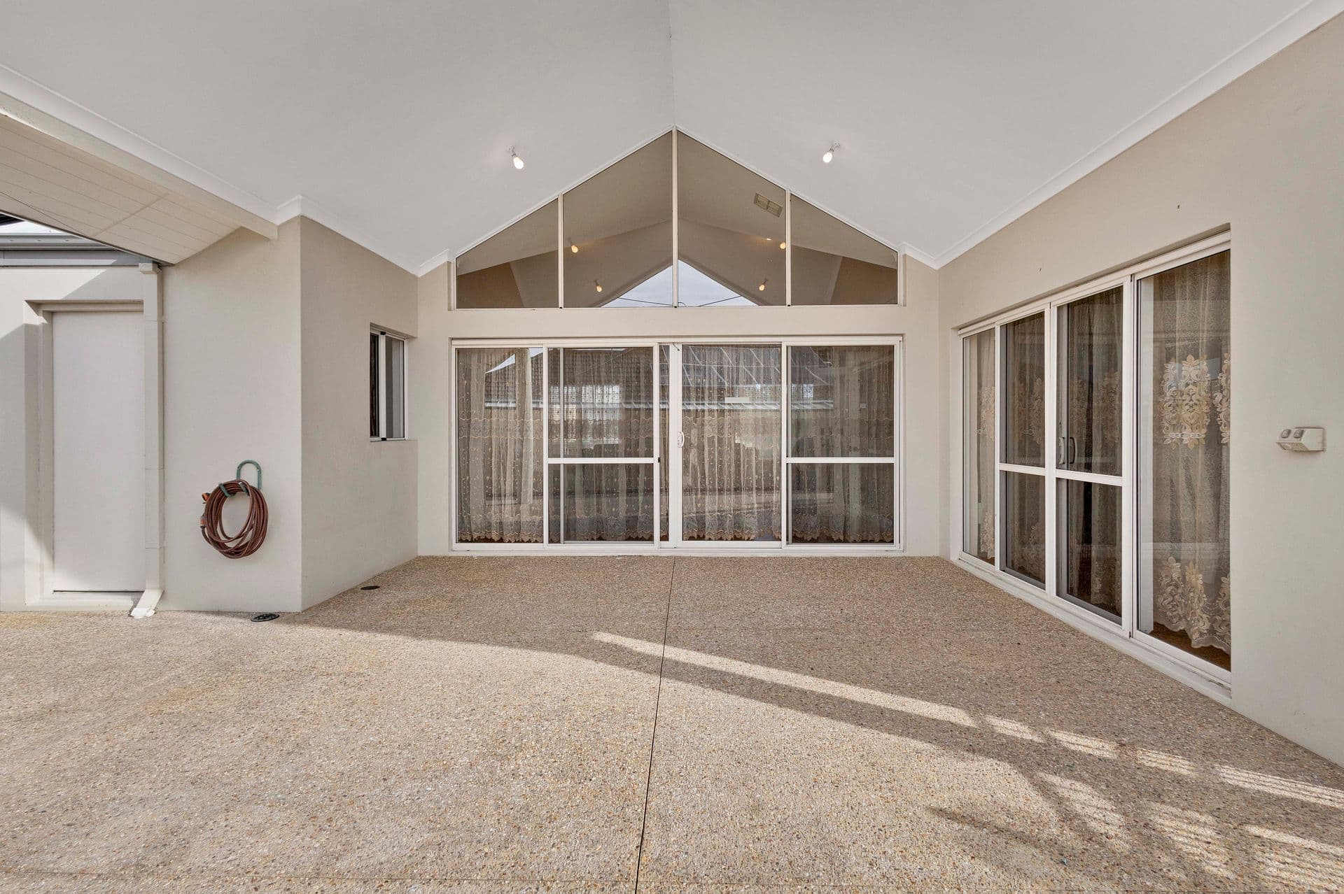 82 Ocean Keys Boulevard, Clarkson, WA, 6030, Clarkson - Thumbnail 4