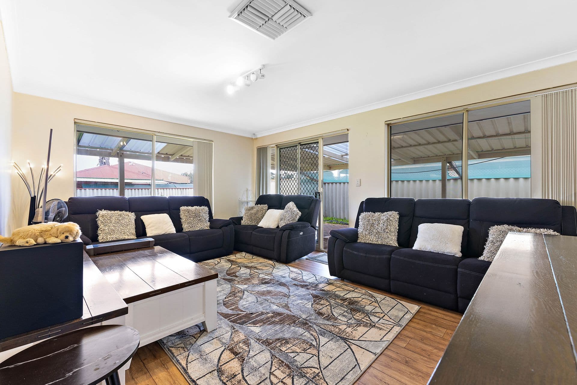 4 Quondong Close, Kenwick, WA, 6107, Kenwick - Thumbnail 3