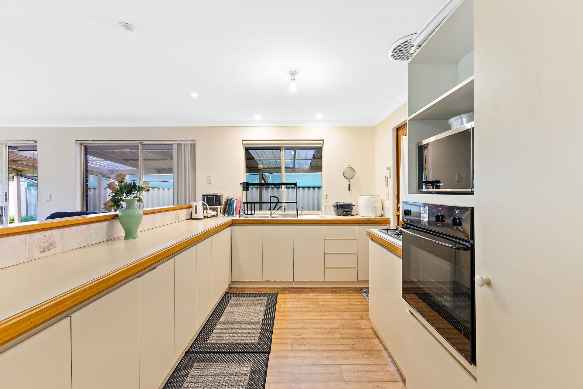 4 Quondong Close, Kenwick, WA, 6107, Kenwick - Thumbnail 5