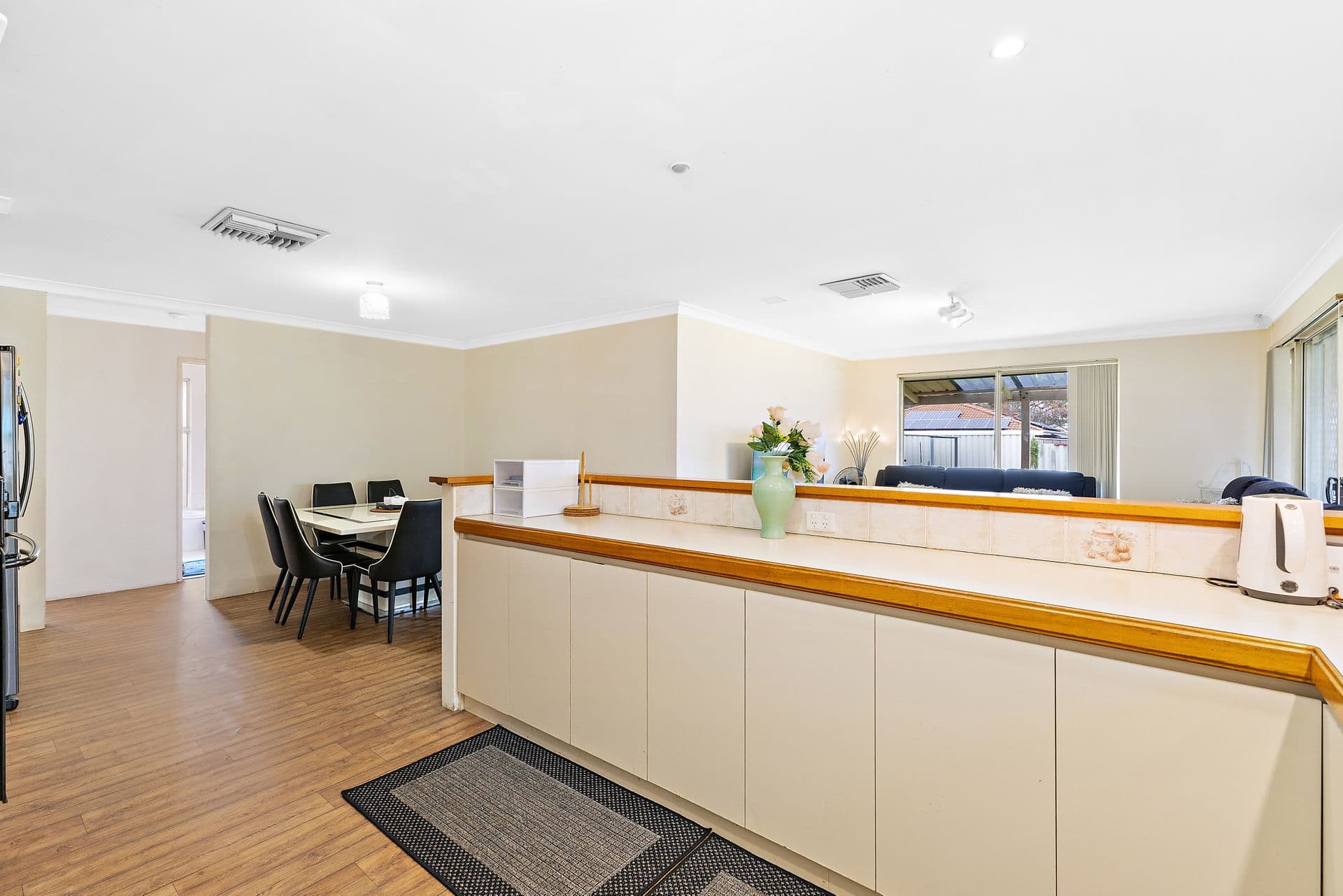 4 Quondong Close, Kenwick, WA, 6107, Kenwick - Thumbnail 7