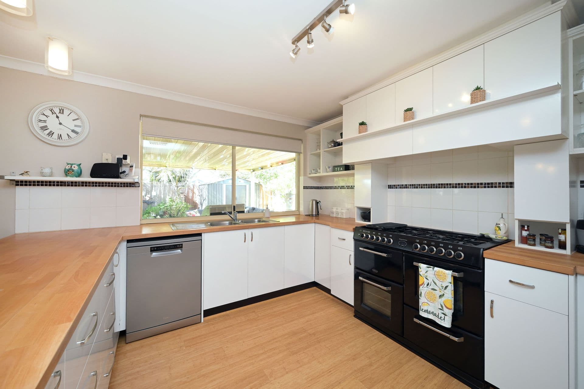 8 Arthurs Vale, Quinns Rocks, WA, 6030, Quinns Rocks - Thumbnail 2